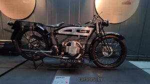 Мотоцикл Douglas на выставочном стенде